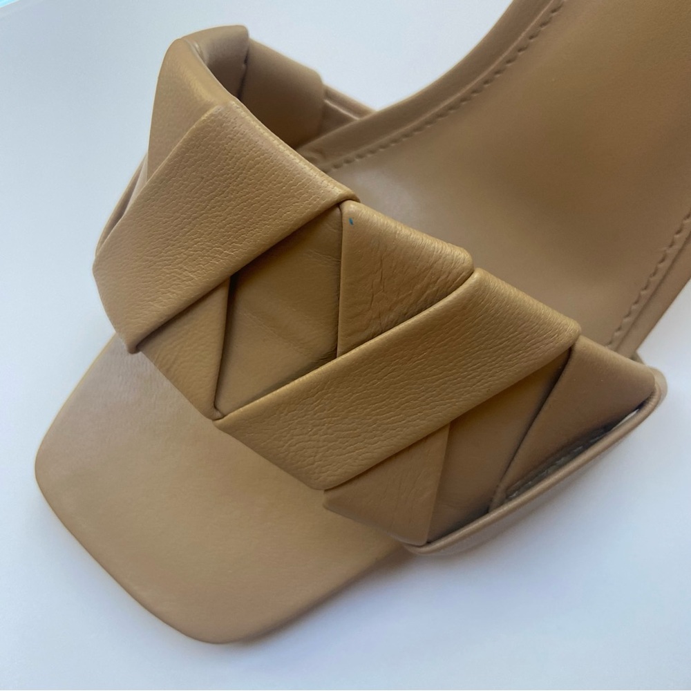Vince Camuto NEW Endonta Pintucked Braided medium beige square toe heal sandal - Picture 3 of 7